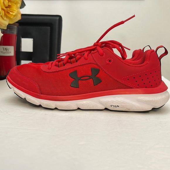 Under Armour | Shoes | Under Armour Charged Assert Running  display picture 1